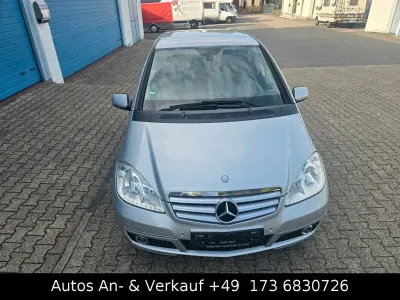 Gebraucht Mercedes A160 Avantgarde 95 PS (69 kW) 2010 Silber Limousine