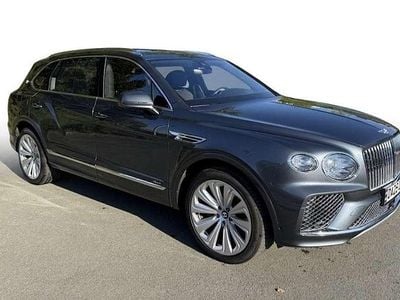 Usata Bentley Bentayga 551 CV (405 kW) 2025 Grigio SUV