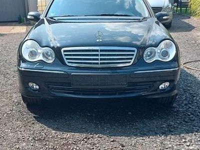 Mercedes C200