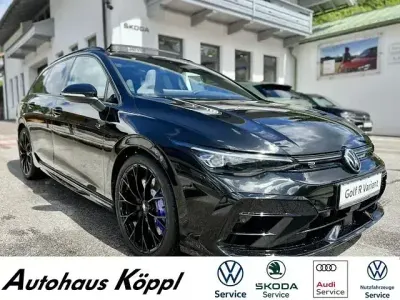 Second-hand VW Golf VIII R 333 CP (244 kW) 2025 Negru Break