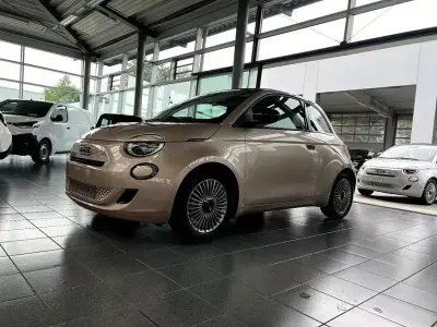 Neu Fiat 500C Icon 65 PS (47 kW) 2026 Rose gold metallic Cabrio