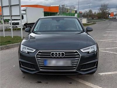 Gebraucht Audi A4 150 PS (110 kW) 2018 Grau Limousine