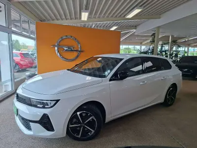 Gebraucht Opel Astra 131 PS (96 kW) 2025 White jade Kleinwagen