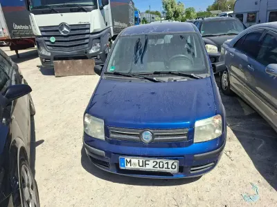 Begagnad Fiat Panda Emotion 60 HK (44 kW) 2006 Blå Halvkombi