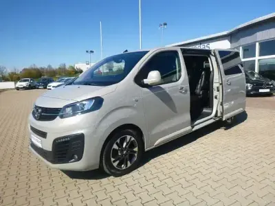 Używany Opel Zafira Life 177 KM (130 kW) 2023 Szary Minivan