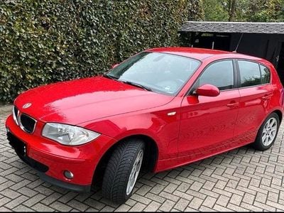 Gebraucht BMW 116 116 PS (85 kW) 2005 Rot Kleinwagen