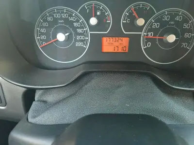 Gebraucht Fiat Grande Punto 77 PS (56 kW) 2008 Schwarz Kleinwagen