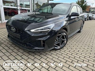 Gebraucht Hyundai i30 N Line 140 PS (102 kW) 2024 Abyss black / mic Kombi