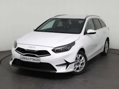 Gebraucht Kia Ceed Gold 160 PS (117 kW) 2024 Deluxe white Kleinwagen