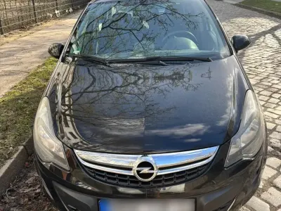 Second-hand Opel Corsa 87 CP (63 kW) 2013 Negru Hatchback