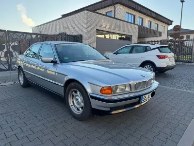 Begagnad BMW 728 193 HK (141 kW) 1995 Silver Sedan