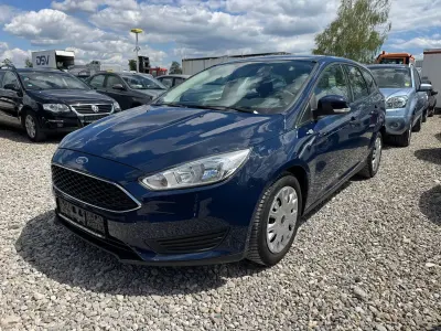 Gebraucht Ford Focus 101 PS (74 kW) 2016 Blau Kombi