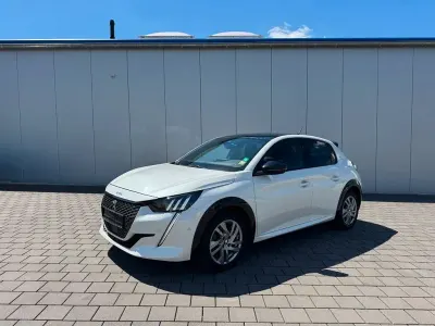 Gebraucht Peugeot 208 GT 101 PS (74 kW) 2022 Weiß Kleinwagen