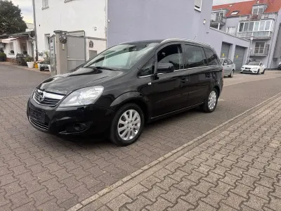 Gebraucht Opel Zafira Family 140 PS (102 kW) 2013 Schwarz Van / Kleinbus