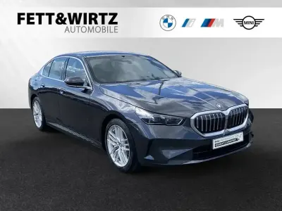 Gebraucht BMW 530e Comfort Edition 299 PS (219 kW) 2024 Grau Limousine