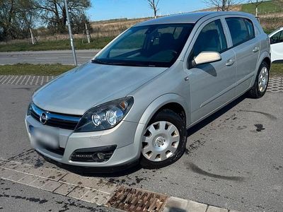 Gebraucht Opel Astra 106 PS (77 kW) 2006 Limousine