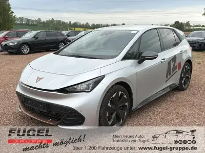 Używany Cupra Born 169 kW (231 KM) 2023 Srebrny Hatchback