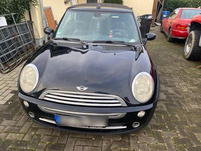 Schwarz Gebraucht 2005 Mini Cooper Cabriolet Cabrio | 3.000 € (Etwas zu teuer)