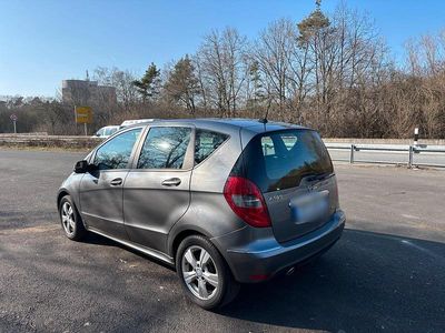 Gebraucht Mercedes A180 109 PS (80 kW) 2010 Braun Kleinwagen