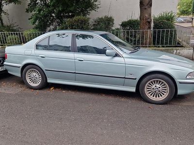 BMW 528