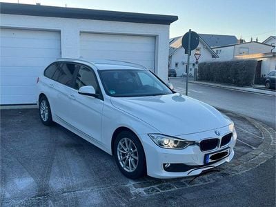 Weiß Gebraucht 2015 BMW 320 Kombi | 13.900 € (Fairer Preis)