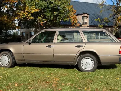 Gebraucht Mercedes 230 97 PS (71 kW) 1991 Braun Kombi