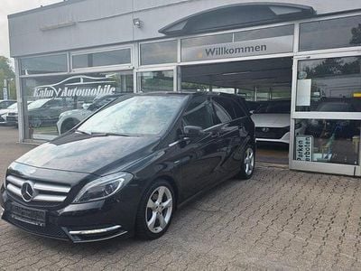 Gebraucht Mercedes B200 156 PS (114 kW) 2012 Schwarz Van / Kleinbus