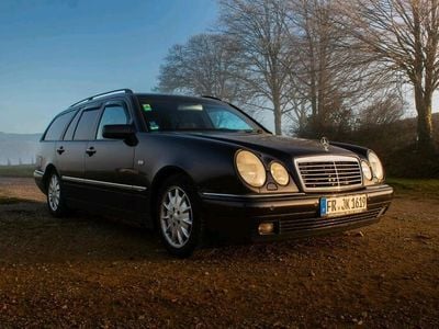 Mercedes E240