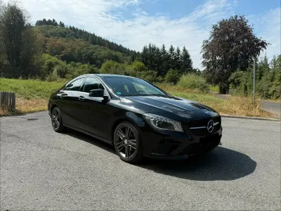 Gebraucht Mercedes CLA180 Urban 122 PS (89 kW) 2016 Schwarz Coupé