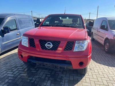 Gebraucht Nissan Navara 174 PS (127 kW) 2005 Rot Pickup