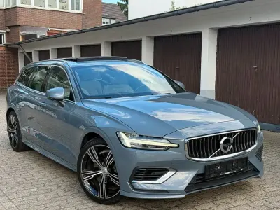Gebraucht Volvo V60 Plus 398 PS (292 kW) 2022 Grau Kombi
