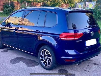 Blau Gebraucht 2018 VW Touran Join Van / Kleinbus | 19.800 € (Fairer Preis)