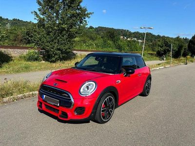 Rot Gebraucht 2016 Mini John Cooper Works Kleinwagen | 16.950 € (Etwas zu teuer)