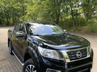 Gebraucht Nissan Navara N-Connecta 190 PS (139 kW) 2017 Schwarz Pickup