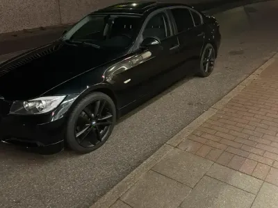 Gebraucht BMW 320 129 PS (94 kW) 2006 Schwarz Limousine