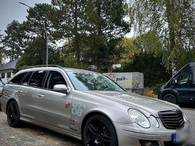 Mercedes E200