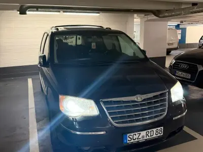 Gebraucht Chrysler Grand Voyager 163 PS (119 kW) 2009 Schwarz Van / Kleinbus
