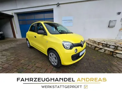 Gebraucht Renault Twingo Life 70 PS (51 kW) 2016 Hellgelb Kleinwagen