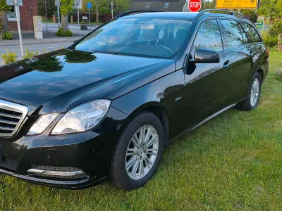 Gebraucht Mercedes 220 170 PS (125 kW) 2010 Schwarz Kombi