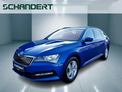 Gebraucht Skoda Superb Ambition 150 PS (110 kW) 2023 Raceblau metallic Kombi