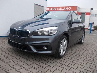Grau Gebraucht 2016 BMW 225 Sport Line Kombi | 13.900 € (Fairer Preis)