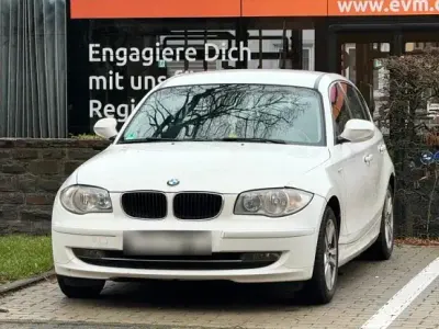 Gebraucht BMW 116 116 PS (85 kW) 2010 Weiß Kleinwagen