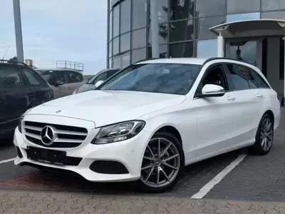 Gebraucht Mercedes C200 136 PS (100 kW) 2015 Weiß Kombi