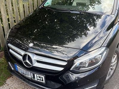 Mercedes B200