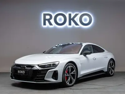 Gebraucht Audi e-tron GT quattro Sport 439 kW (598 PS) 2022 Suzukagrau Limousine