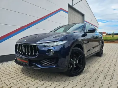 Gebraucht Maserati Levante 349 PS (256 kW) 2019 Blau SUV