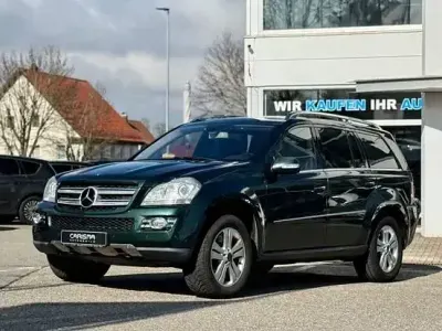 Second-hand Mercedes GL450 340 CP (250 kW) 2007 Negru SUV