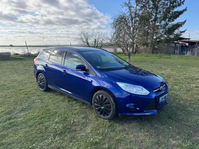 Gebraucht Ford Focus SYNC Edition 101 PS (74 kW) 2014 Blau Limousine