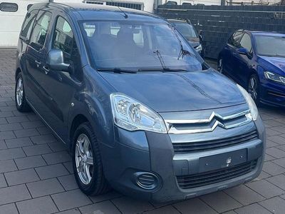 Blau Gebraucht 2009 Citroën Berlingo Van / Kleinbus | 5.900 € (Etwas zu teuer)