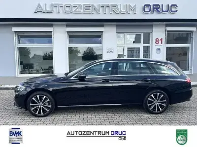 Gebraucht Mercedes E300 Avantgarde 320 PS (235 kW) 2022 Schwarz Kombi